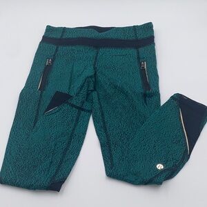 Lululemon Inspire Tight 25” Green and Black crackle Sz 4